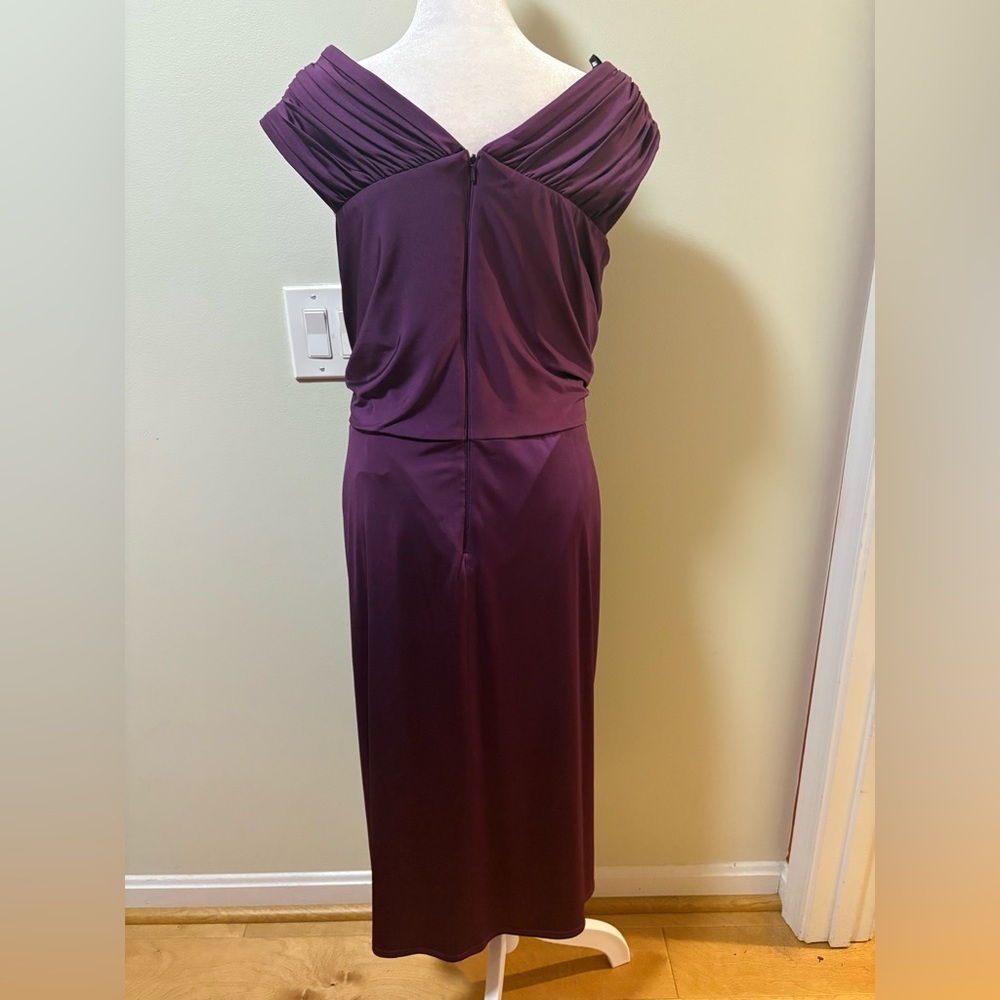 Tadashi Shoji ruched midi evening dress sz L maroon purple wedding guest - Picture 2 of 5